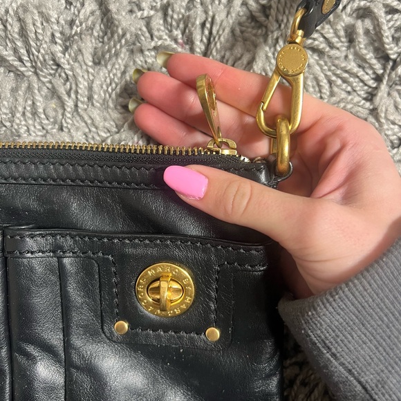 Black Leather Crossbody Bag - Picture 4 of 6